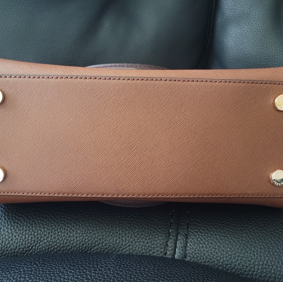 Michael Kors Selma Satchel - Picture 7 of 7